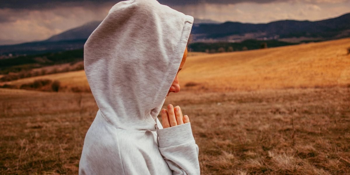 10 Ways to Handle Anxiety Attacks and Regain Control Quickly