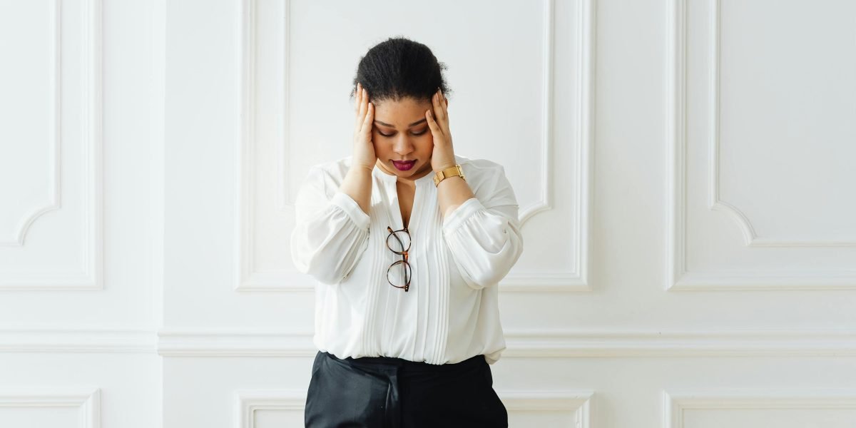 Many experience feelings of overwhelm and confusion when facing anxiety, feeling trapped by their racing thoughts and physical sensations.